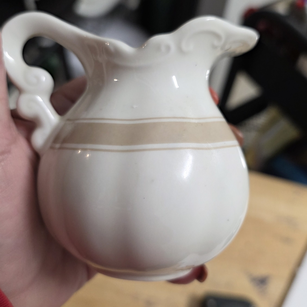 Source Unknown Floral Cream Pitcher - Picture 4 of 9